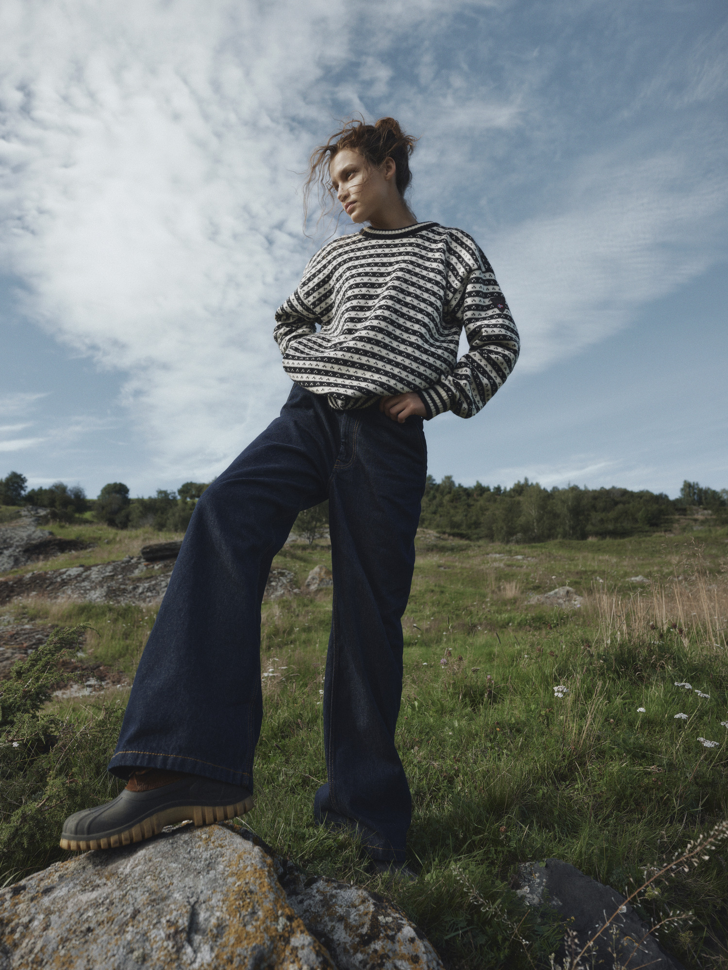 Skipsleia Unisex Sweater Black Offwhite