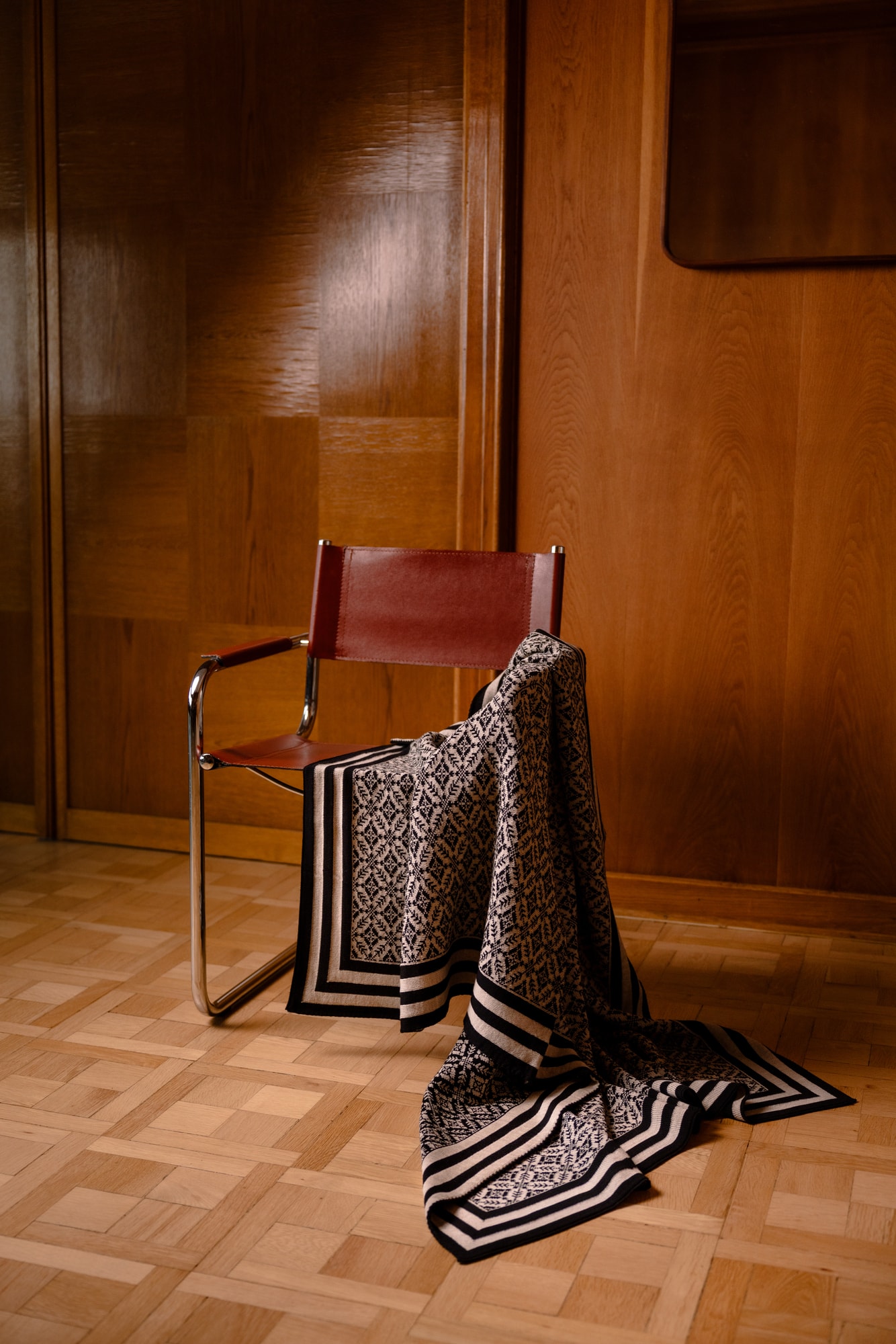 Knitted wool blanket black from Dale of Norway Home Edition