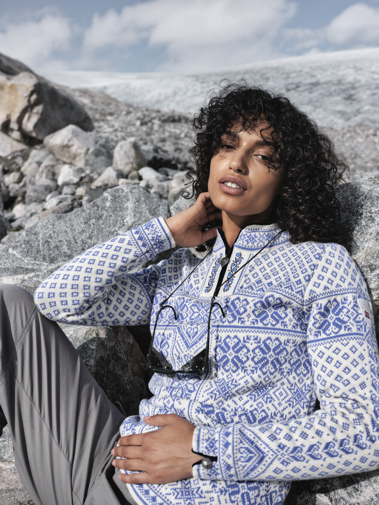 Peace womens sweater made from Seagull wool. Dale of Norway